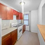 Rent 2 bedroom apartment of 800 m² in Bronx