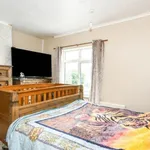 Rent 3 bedroom house in East Midlands