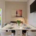 Rent 3 bedroom apartment of 45 m² in Berlin