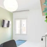 Rent a room of 64 m² in Zaragoza