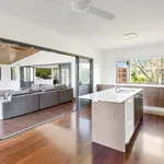 Rent 4 bedroom apartment in Coolum Beach