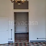 Affitto 5 camera appartamento di 115 m² in Firenze