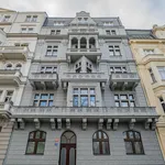 Rent 4 bedroom apartment of 88 m² in Prague