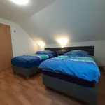 Miete 8 Schlafzimmer wohnung von 125 m² in Duisburg