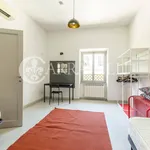 Rent 12 bedroom apartment of 296 m² in Firenze