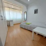 Rent a room in lisbon