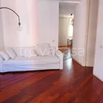 Rent 2 bedroom apartment of 65 m² in Milano