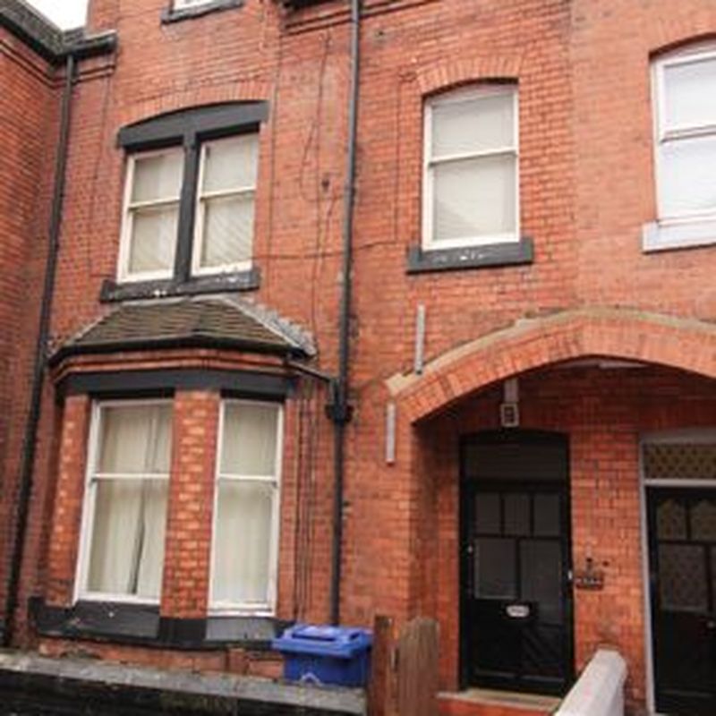Flat to rent in Northcote Place, Newcastle-Under-Lyme ST5