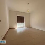 Affitto 2 camera appartamento di 70 m² in Naples