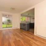 Rent 4 bedroom house in Reigate