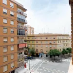 Rent 4 bedroom apartment in Valencia