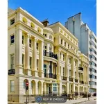 Flat to rent in Brunswick Terrace, Hove BN3