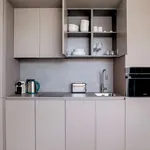 Rent 1 bedroom apartment of 40 m² in Lisbon