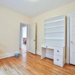 Maison de 699 m² avec 5 chambre(s) en location à Toronto