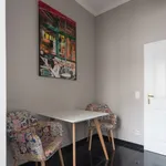 Rent 1 bedroom apartment of 409 m² in vienna