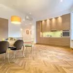 Rent 3 bedroom apartment of 100 m² in Kraków