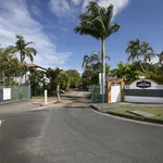 Rent 3 bedroom house in Currumbin Waters