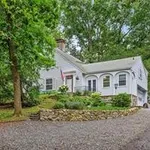 Rent 4 bedroom house of 220 m² in Connecticut