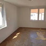 Pronajměte si 3 ložnic/e byt o rozloze 78 m² v Sedlčany