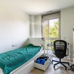 Rent 4 bedroom apartment of 160 m² in Sant Cugat del Vallès