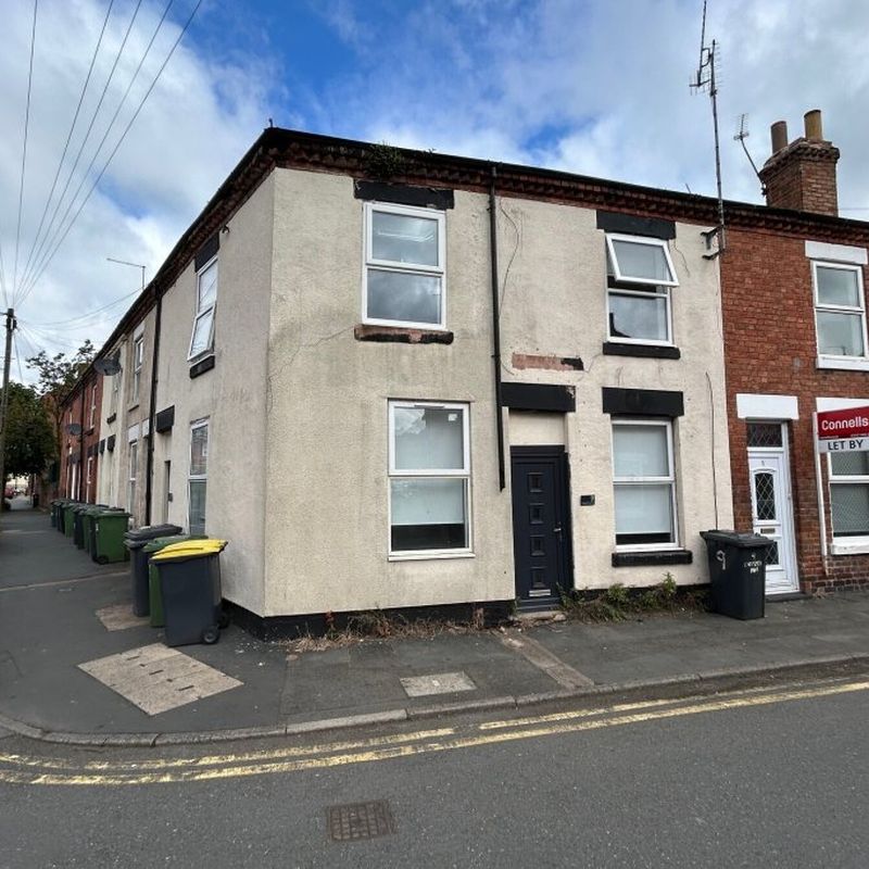 2 bedroom property to let in Radford Avenue, Kidderminster - £750 pcm