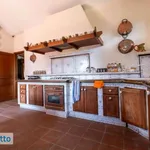 Rent 6 bedroom house of 310 m² in Rome