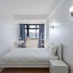 Rent a room in lisbon