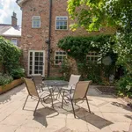 Rent 4 bedroom house in Yorkshire And The Humber