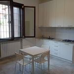 Affitto 2 camera appartamento di 57 m² in Reggio nell'Emilia