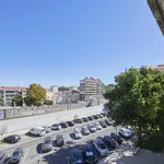 Rent a room of 120 m² in Lisbon