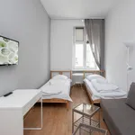 Rent 3 bedroom apartment in Krakow