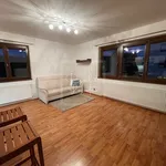 Pronajměte si 3 ložnic/e byt o rozloze 80 m² v Prague