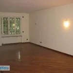 Rent 4 bedroom apartment of 170 m² in Milan