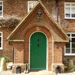 Rent 5 bedroom house in Canterbury