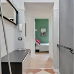 Rent 16 bedroom apartment in Milan