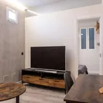 Rent 1 bedroom apartment of 39 m² in madrid