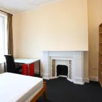 Rent 3 bedroom flat in South West England