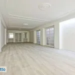 Rent 6 bedroom apartment of 450 m² in Rome