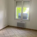 Rent 2 bedroom apartment of 39 m² in Combs-la-Ville