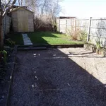 Rent 2 bedroom flat in Wakefield