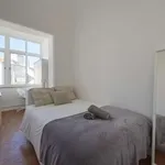 Rent a room in lisbon