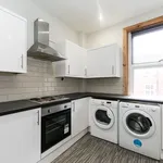 Rent 4 bedroom house in Leeds