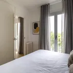 Rent 2 bedroom apartment of 65 m² in Barcelona