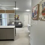 Affitto 3 camera appartamento di 73 m² in Desenzano del Garda