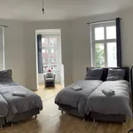 Miete 4 Schlafzimmer wohnung von 114 m² in Düsseldorf