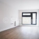 Rent 2 bedroom flat of 63 m² in London