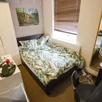 Rent 3 bedroom apartment in West Midlands