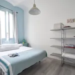 Rent 5 bedroom apartment of 50 m² in Barcelona