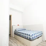 Rent 4 bedroom apartment in Valencia