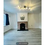 Rent 3 bedroom house in East Staffordshire